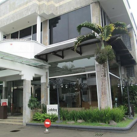 Grand Hotel Lembang Luaran gambar