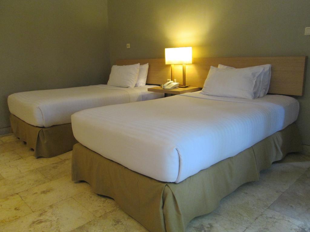 Grand Hotel Lembang Luaran gambar