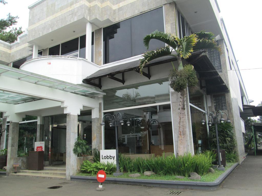 Grand Hotel Lembang Luaran gambar