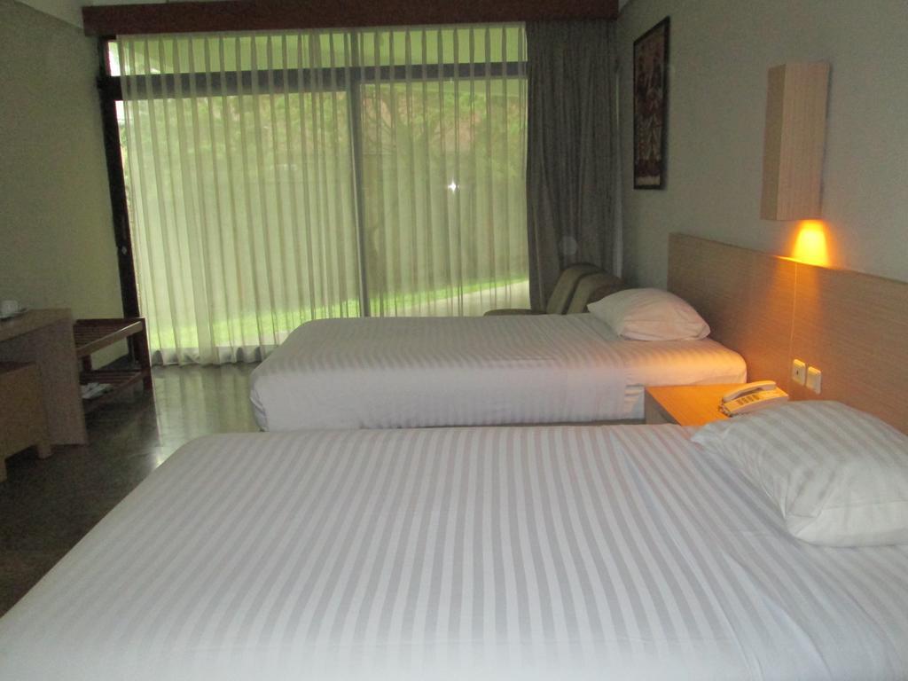 Grand Hotel Lembang Luaran gambar