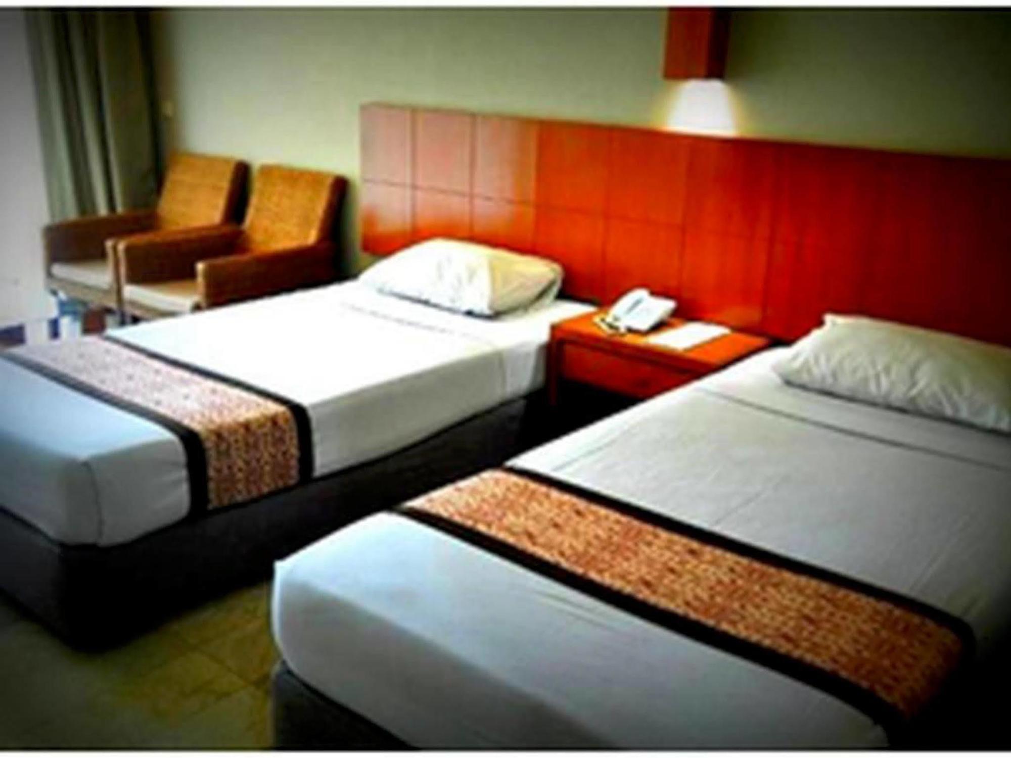 Grand Hotel Lembang Luaran gambar